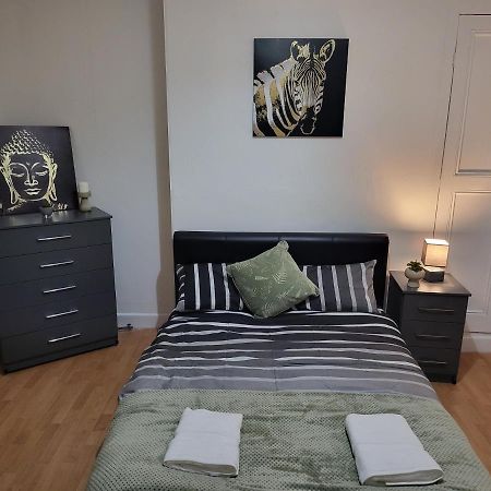 Mcf Short Stay Accommodation - Handsworth เบอร์มิงแฮม ภายนอก รูปภาพ