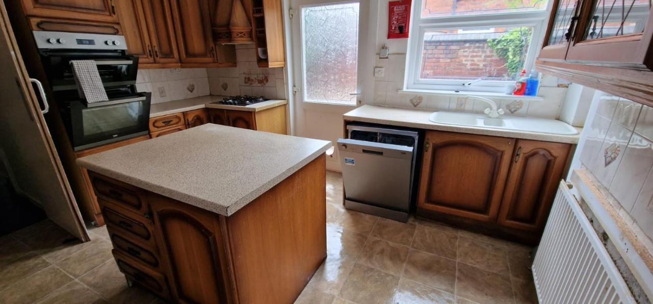 Mcf Short Stay Accommodation - Handsworth เบอร์มิงแฮม ภายนอก รูปภาพ