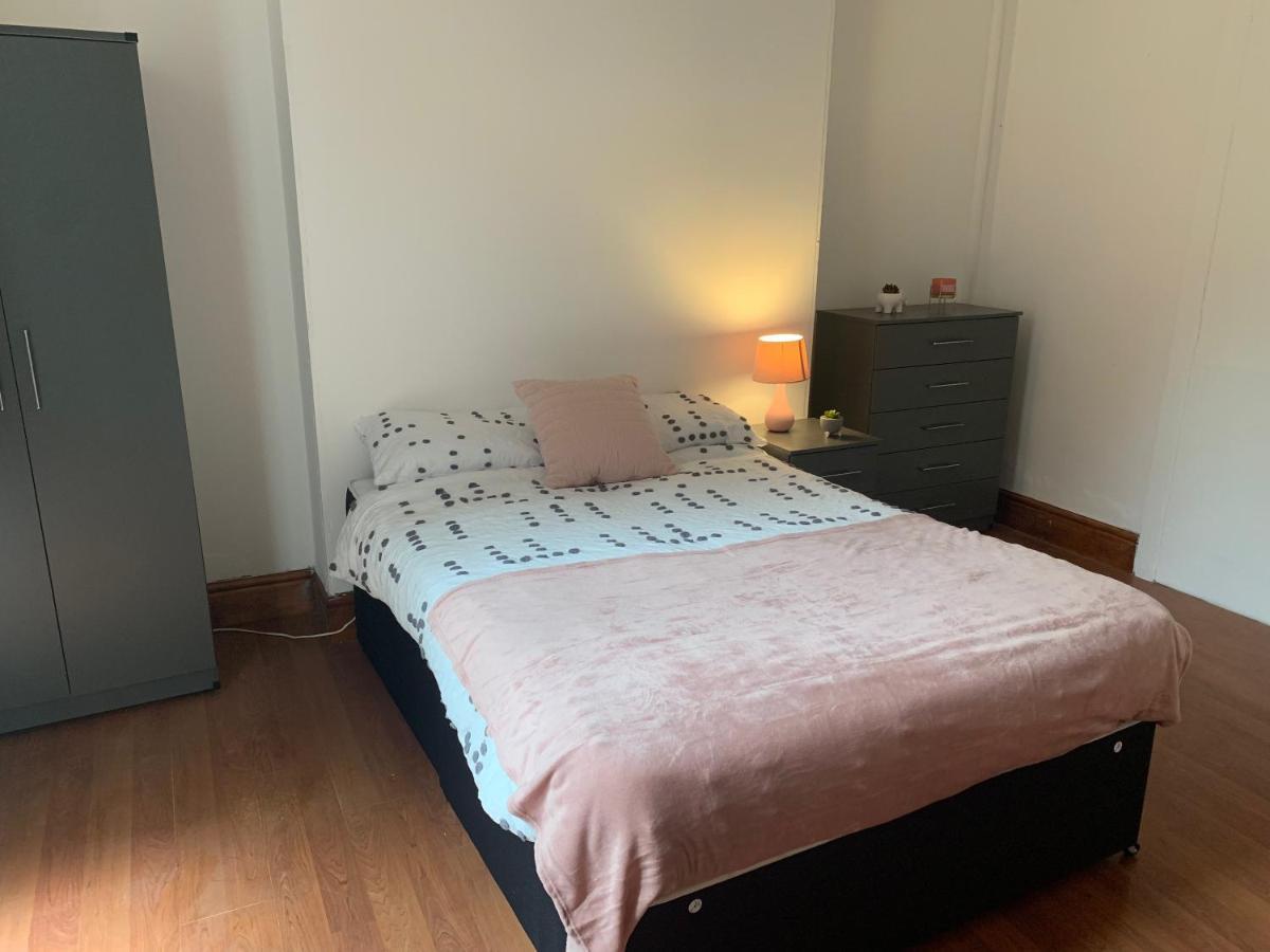 Mcf Short Stay Accommodation - Handsworth เบอร์มิงแฮม ภายนอก รูปภาพ
