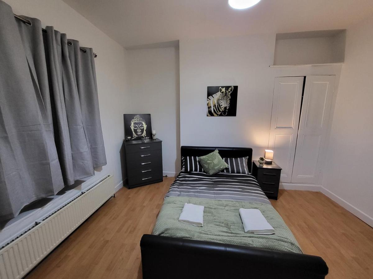 Mcf Short Stay Accommodation - Handsworth เบอร์มิงแฮม ภายนอก รูปภาพ
