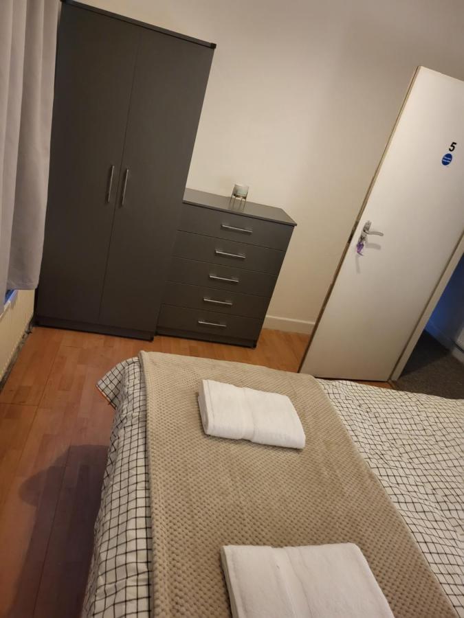 Mcf Short Stay Accommodation - Handsworth เบอร์มิงแฮม ภายนอก รูปภาพ