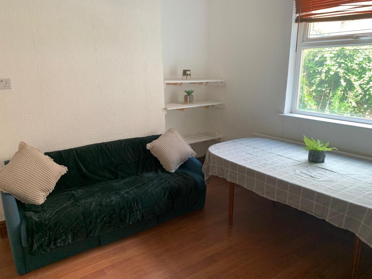 Mcf Short Stay Accommodation - Handsworth เบอร์มิงแฮม ภายนอก รูปภาพ