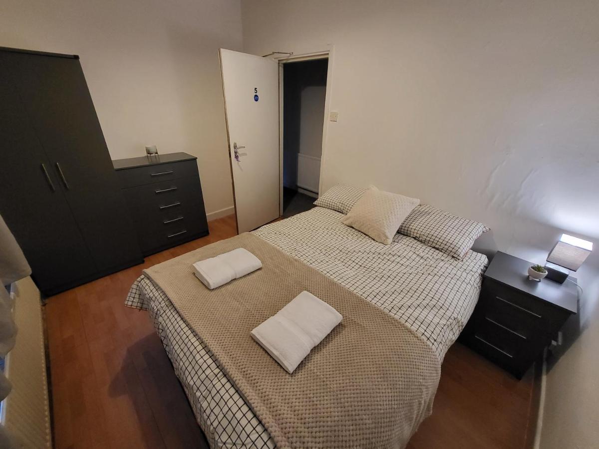Mcf Short Stay Accommodation - Handsworth เบอร์มิงแฮม ภายนอก รูปภาพ