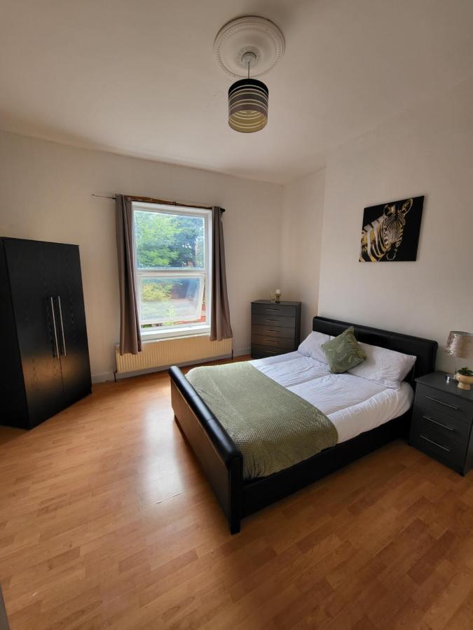 Mcf Short Stay Accommodation - Handsworth เบอร์มิงแฮม ภายนอก รูปภาพ